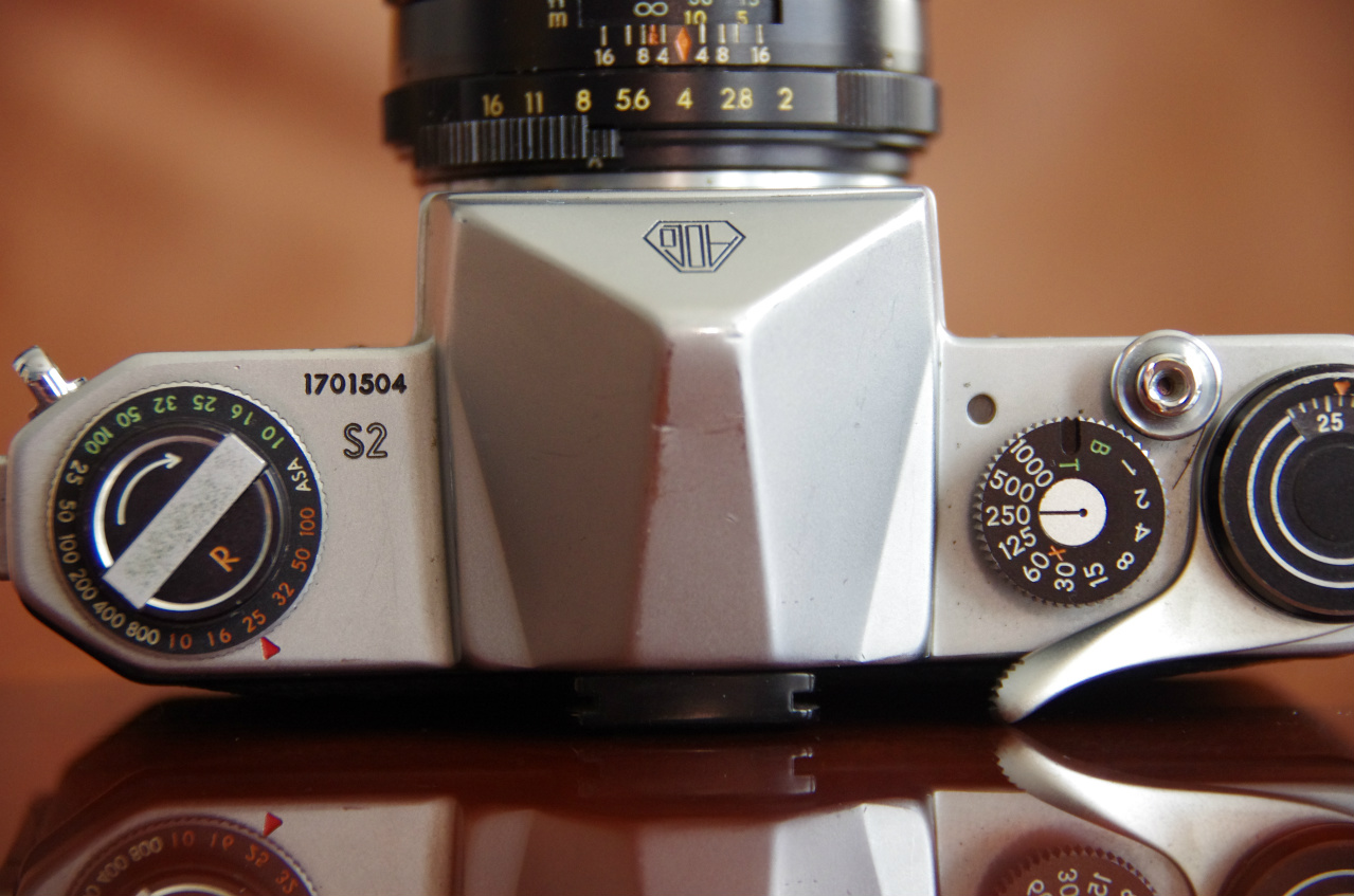 Pentax ZX-7 SLR Film Camera with 28-90mm and 80-200mm Lens